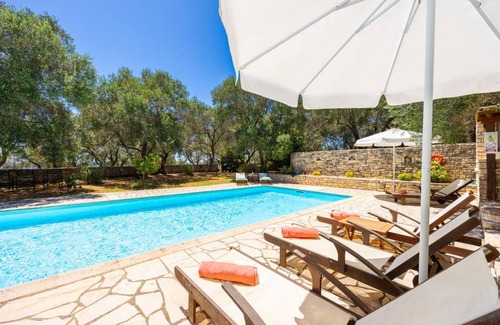 Magazia Villa | 180 m² Villa ∙ 3 bedrooms ∙ 6 guests