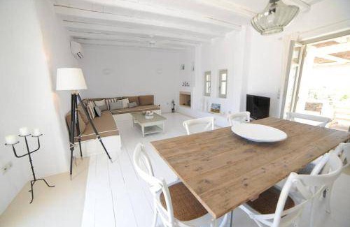 Santa Maria Villa | 180 m² Villa ∙ 3 bedrooms ∙ 8 guests