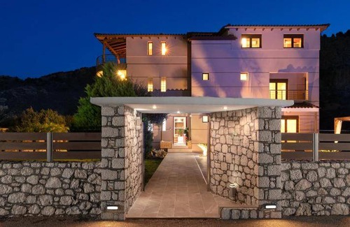 Kolymbia Villa | 180 m² Villa ∙ 4 bedrooms ∙ 9 guests