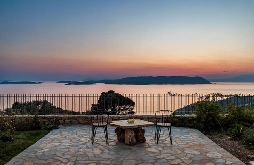 Glossa Villa | 180 m² Villa ∙ 4 bedrooms ∙ 8 guests