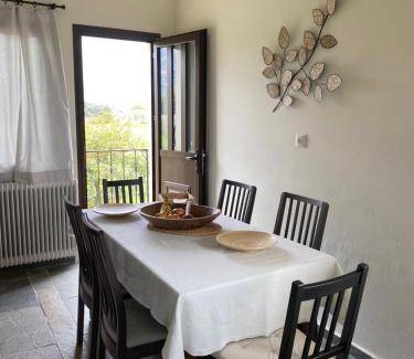 Molos-Agios Konstantinos Villa | 180 m² Villa ∙ 3 bedrooms ∙ 9 guests