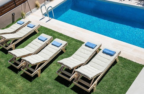Galatas House | 185 m² House ∙ 5 bedrooms ∙ 11 guests