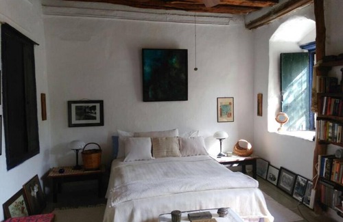 Vlikhos House | 18th century Villa by the sea with big garden