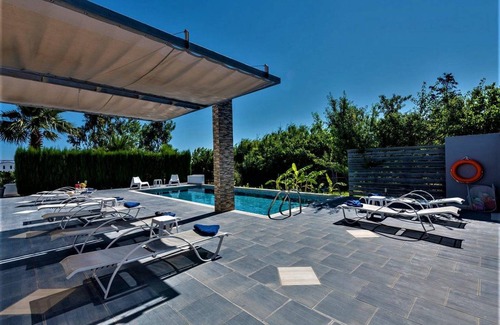 Zipari House | 190 m² House ∙ 4 bedrooms ∙ 10 guests