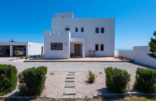 Kallithea Villa | 190 m² Villa ∙ 4 bedrooms ∙ 8 guests