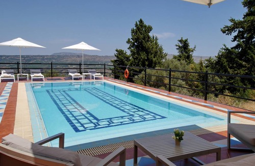 Filippos Villa | 192 m² Villa ∙ 4 bedrooms ∙ 7 guests