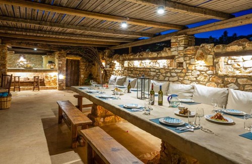 Krotiri Apartment | 200 m² Apartment ∙ 8 bedrooms ∙ 20 guests