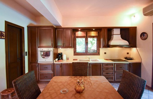 Finikia House | 200 m² House ∙ 3 bedrooms ∙ 6 guests