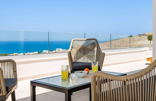 Kalamaki House | 200 m² House ∙ 2 bedrooms ∙ 5 guests