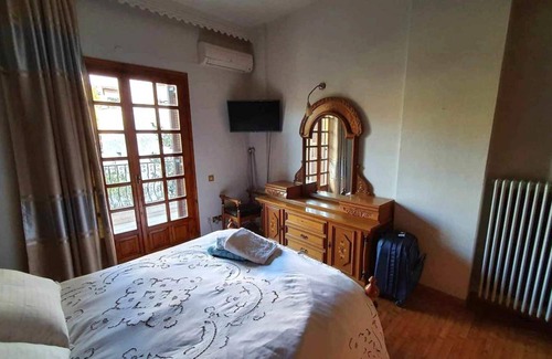 Volos City Centre House | 200 m² House ∙ 3 bedrooms ∙ 8 guests