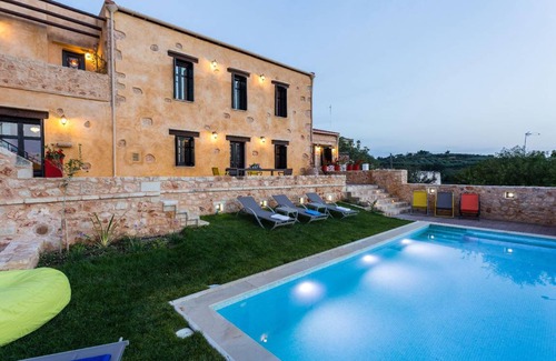 Achlades House | 200 m² House ∙ 4 bedrooms ∙ 10 guests