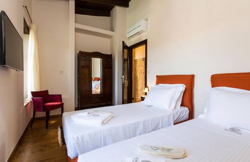 Achlades House | 200 m² House ∙ 4 bedrooms ∙ 10 guests