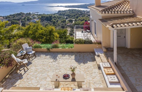 Agios Emilianos Villa | 200 m² Villa ∙ 4 bedrooms ∙ 10 guests