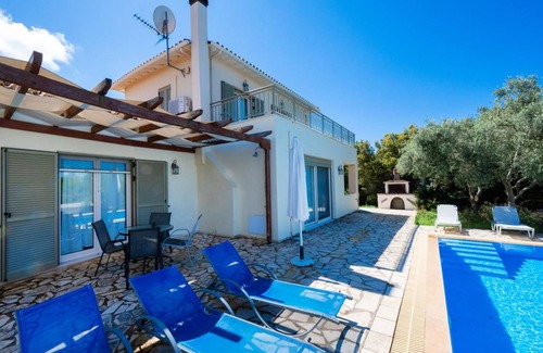 Kavallos Villa | 200 m² Villa ∙ 2 bedrooms ∙ 4 guests