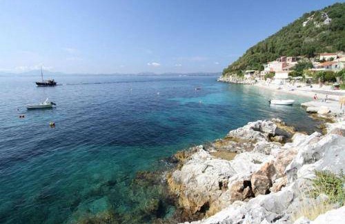 Katavolos Villa | 200 m² Villa ∙ 3 bedrooms ∙ 7 guests
