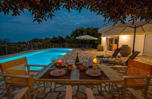 Koutsi Villa | 200 m² Villa ∙ 3 bedrooms ∙ 6 guests