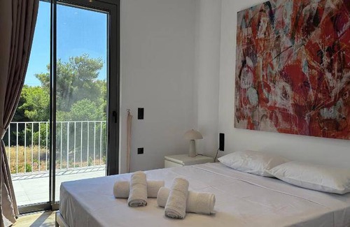 Spata-Artemida Villa | 200 m² Villa ∙ 4 bedrooms ∙ 9 guests