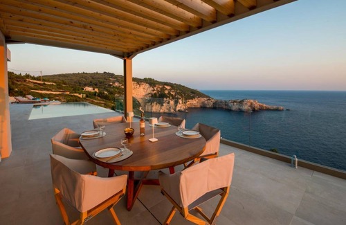 Mpogdanatika Villa | 200 m² Villa ∙ 4 bedrooms ∙ 8 guests