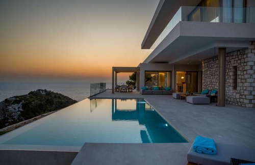 Mpogdanatika Villa | 200 m² Villa ∙ 4 bedrooms ∙ 8 guests