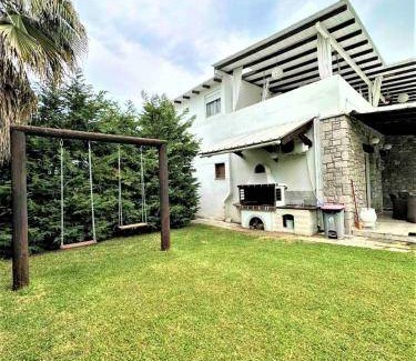 Molos-Agios Konstantinos Villa | 200 m² Villa ∙ 5 bedrooms ∙ 12 guests