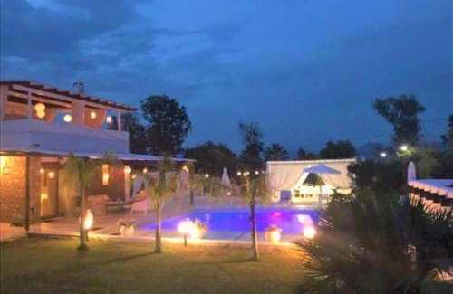 Molos-Agios Konstantinos Villa | 200 m² Villa ∙ 5 bedrooms ∙ 12 guests