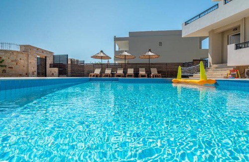 Agkisaras Hotel | 230 m² Hotel ∙ 5 bedrooms ∙ 12 guests