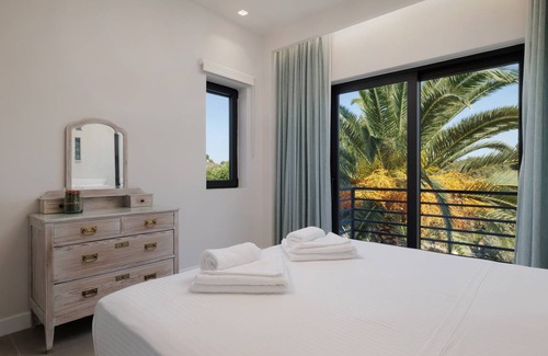 Corfu Villa | 230 m² Villa ∙ 4 bedrooms ∙ 8 guests