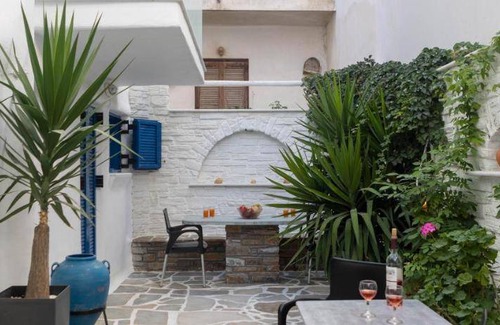 Naxos Town Apartment | 24 m² Apartment ∙ 5 guests