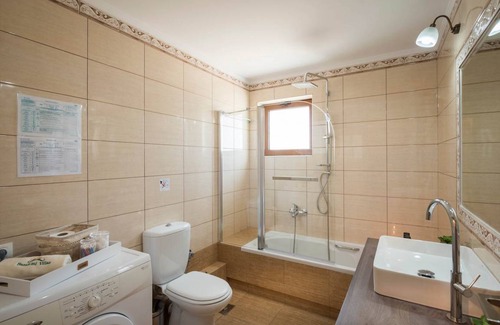 Gavalochori Villa | 240 m² Villa ∙ 5 bedrooms ∙ 11 guests