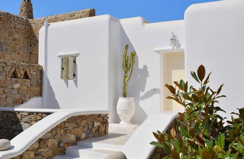 Ftelia Hotel | 250 m² Hotel ∙ 5 bedrooms ∙ 127 guests