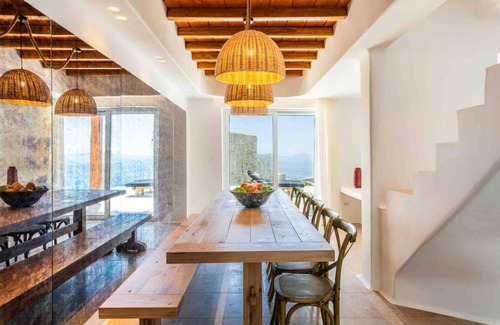 Houlakia Villa | 250 m² Villa ∙ 5 bedrooms ∙ 10 guests