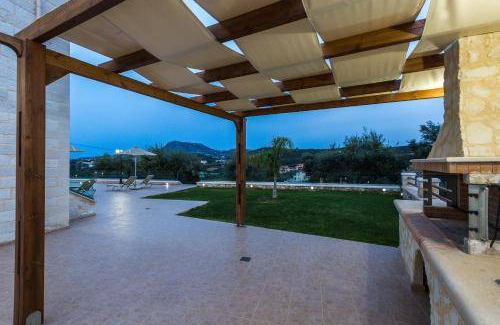 Kalyves Villa | 250 m² Villa ∙ 3 bedrooms ∙ 7 guests