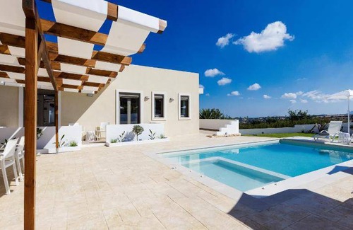 Pikris Villa | 250 m² Villa ∙ 3 bedrooms ∙ 7 guests