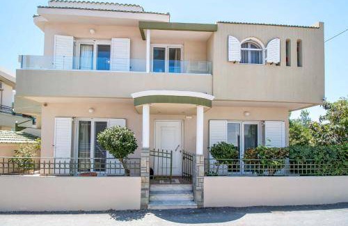 Kalithies Villa | 250 m² Villa ∙ 4 bedrooms ∙ 7 guests