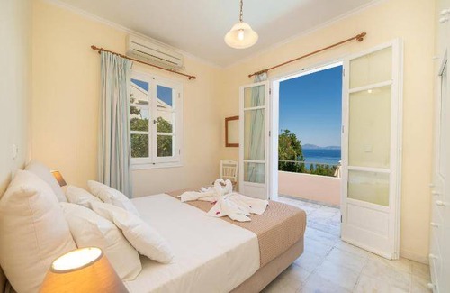 Matsoukata Villa | 250 m² Villa ∙ 4 bedrooms ∙ 8 guests