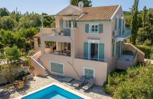 Matsoukata Villa | 250 m² Villa ∙ 4 bedrooms ∙ 8 guests