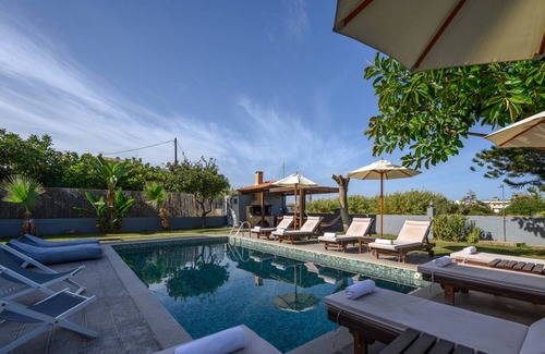 Platanes Villa | 250 m² Villa ∙ 5 bedrooms ∙ 15 guests