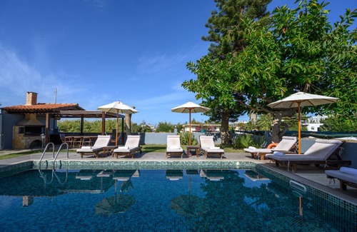 Platanes Villa | 250 m² Villa ∙ 5 bedrooms ∙ 15 guests