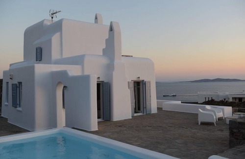 Houlakia House | 260 m² House ∙ 5 bedrooms ∙ 10 guests