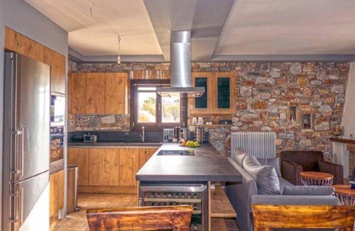 Megas Gialos House | 265 m² House ∙ 5 bedrooms ∙ 10 guests