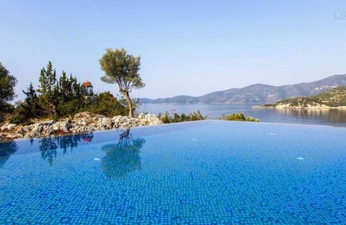 Evgiros House | 272 m² House ∙ 7 bedrooms ∙ 18 guests
