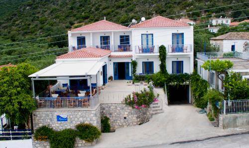 Charakas Hotel | 28 m² Hotel ∙ 3 guests