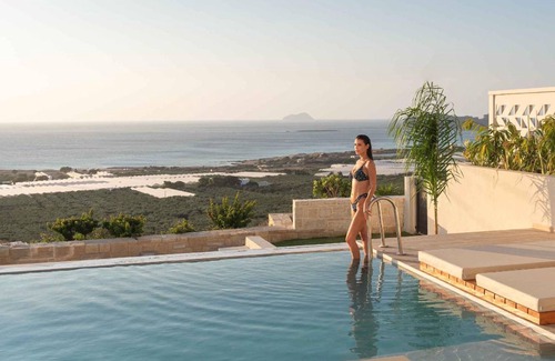 Limeniskos House | 280 m² House ∙ 7 bedrooms ∙ 16 guests