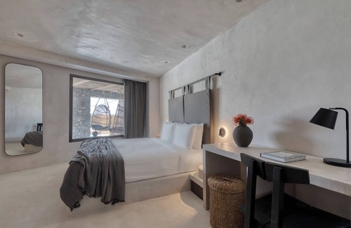 Agios Stefanos Hotel | 3-bedroom Villa in hotel with private pool in charming Agios Stefanos