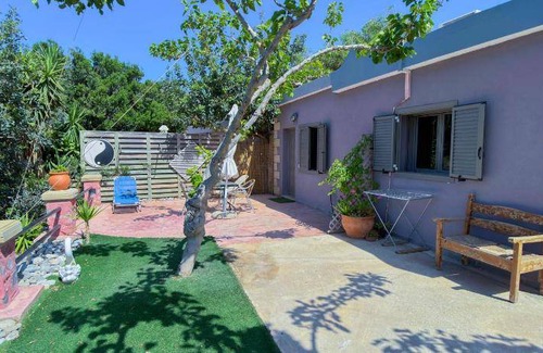 Livadia Apartment | 30 m² Apartment ∙ 4 guests