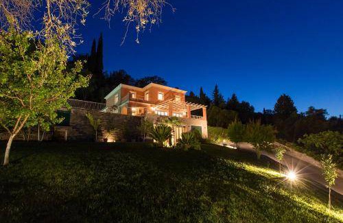 Dafnata Villa | 300 m² Villa ∙ 5 bedrooms ∙ 10 guests