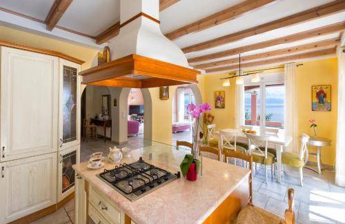 Dafnata Villa | 300 m² Villa ∙ 5 bedrooms ∙ 10 guests