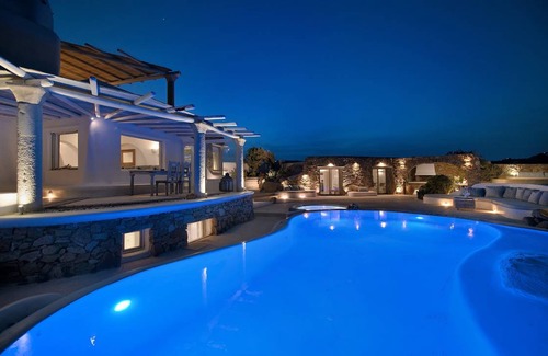 Paraga Villa | 300 m² Villa ∙ 7 bedrooms ∙ 14 guests
