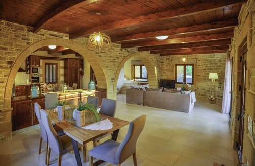 Nopigia Villa | 30mt to the Beach★Stone villa★Sea View ★Private Pool