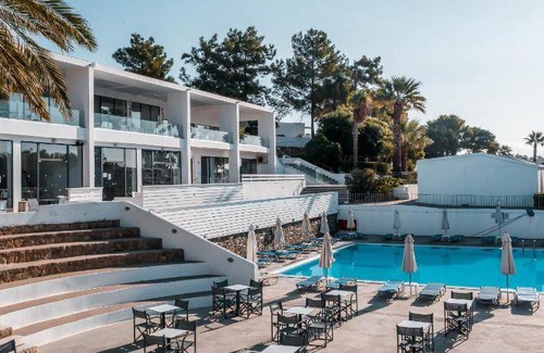 Lardos Hotel | 32 m² Hotel ∙ 2 bedrooms ∙ 127 guests